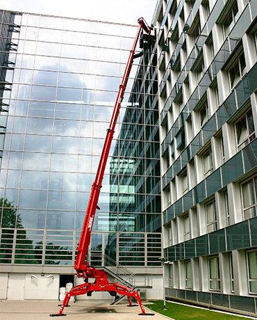 spider lift for external building leaning